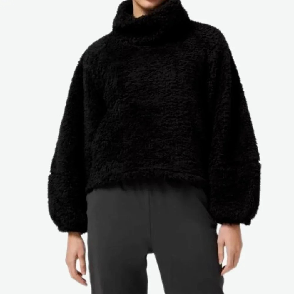 LULULEMON | WARM SHERPA PULLOVER IN BLACK